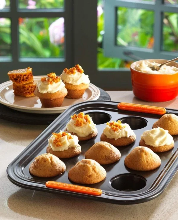 Le Creuset Mini-Muffinform 3