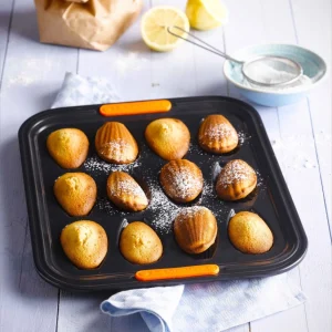 Le Creuset Madeleineform 6