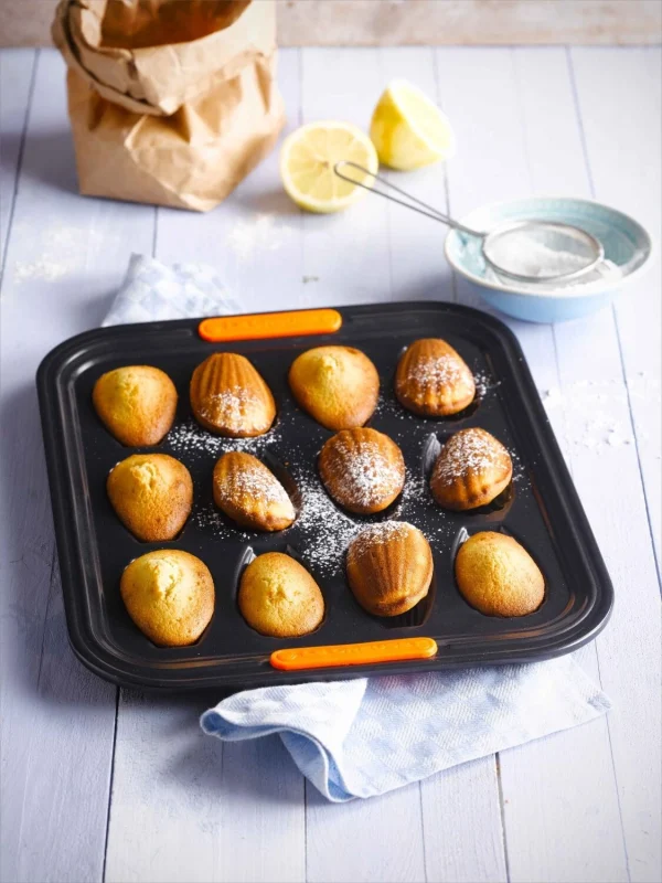 Le Creuset Madeleineform 3