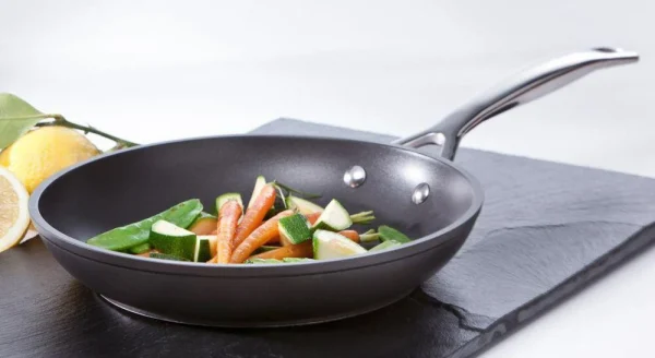 Le Creuset Aluminium-Antihaft-Pfanne Flach 14