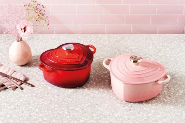 Le Creuset Herzbräter Aus Gusseisen Mit Herzgriff In Shell Pink 3