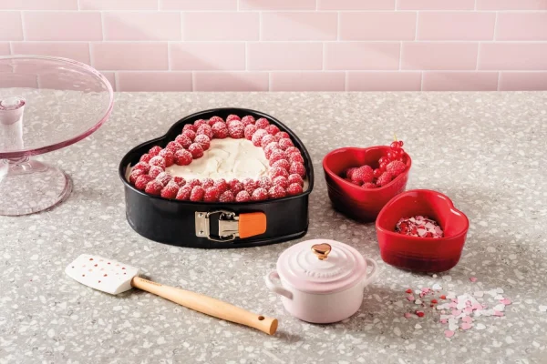 Le Creuset Mini Cocotte Mit Herzknopf In Shell Pink 6