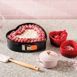 Le Creuset Mittlere Kochkelle Craft Hearts 15