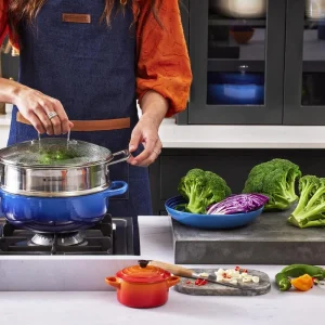 Le Creuset Sauteuse Signature Aus Gusseisen In Ofenrot 9