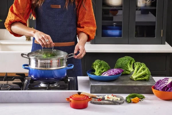 Le Creuset Sauteuse Signature Aus Gusseisen In Ofenrot 4